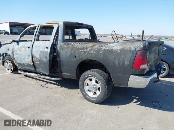 2011 Ram 2500 Big Horn z VIN 3D7TT2CT9BG562876, wystawiony jako IAAI lot #41838882 z przebiegiem Nie podano mil oraz . Historia ofert i sprzedaży dostępna na DreamBid. Obrazek 3.