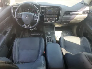2016 Mitsubishi Outlander SE with VIN JA4AZ3A30GZ000679, listed as a Copart auction lot 61817885 with 81,316 mi miles and Salvage title. Bid and sale history available at DreamBid. Image 8.