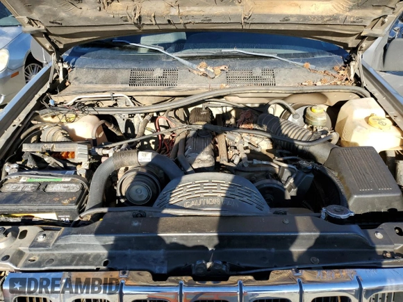 1998 Jeep Grand Cherokee Laredo with VIN 1J4GZ58S5WC295461, listed as a Copart auction lot 41787605 with 185,801 mi miles and Salvage Title. Bid and sale history available at carsss.com. Image 11.