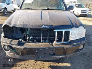 2007 Jeep Grand Cherokee Limited with VIN 1J8HR58N57C618812, listed as a IAAI auction lot 41435127 with 111,118 mi miles. Bid and sale history available at carsss.com. Image 12.