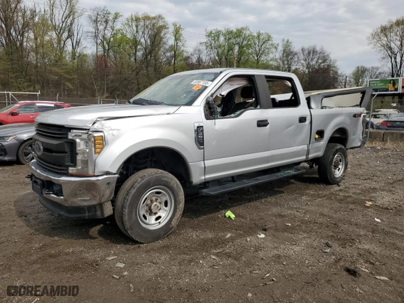 2019 Ford Super Duty F-350 SRW XL with VIN 1FT8W3B6XKED40296, listed as a Copart auction lot 52867155 with 147,485 mi miles and Clean Title. Bid and sale history available at carsss.com. Image 1.