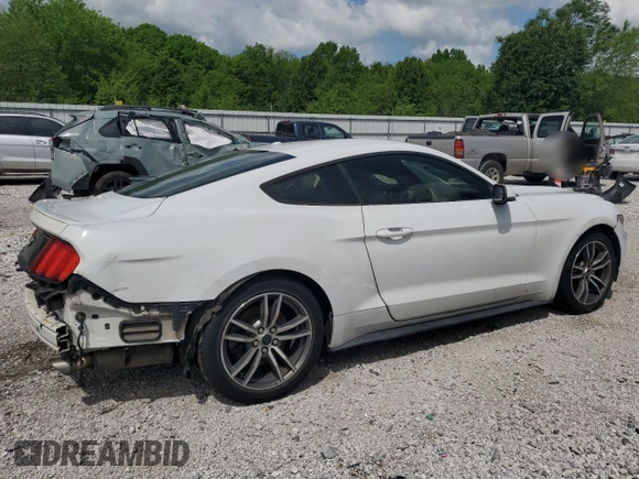 2015 Ford Mustang EcoBoost z VIN 1FA6P8TH7F5306748, wystawiony jako Copart lot #54726725 z przebiegiem 226 055 mil mil oraz Szkoda całkowita • Salvage title. Historia ofert i sprzedaży dostępna na DreamBid. Obrazek 3.