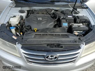 2011 Hyundai Azera GLS with VIN KMHFC4DDXBA552197, listed as a Copart auction lot 72680484 with 105,120 mi miles and Salvage Title. Bid and sale history available at carsss.com. Image 13.