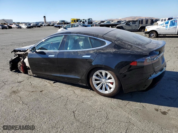 2019 Tesla Model S 100D with VIN 5YJSA1E49KF304701, listed as a Copart auction lot 68296714 with 0 miles and Salvage Title. Bid and sale history available at carsss.com. Image 2.