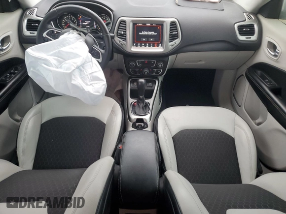 2018 Jeep Compass Latitude with VIN 3C4NJCBBXJT105930, listed as a Copart auction lot 55425385 with 177,007 mi miles and Salvage title. Bid and sale history available at DreamBid. Image 8.