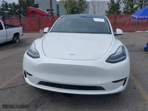 2023 Tesla Model Y Long Range with VIN 7SAYGDEE7PA023295, listed as a IAAI auction lot 41773783 with 28,079 mi miles. Bid and sale history available at carsss.com. Image 12.