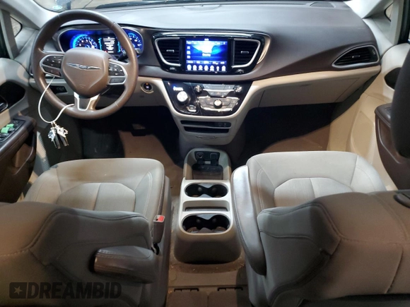 2017 Chrysler Pacifica Touring with VIN 2C4RC1DG2HR501078, listed as a Copart auction lot 54834335 with 127,585 mi miles and Clean Title. Bid and sale history available at DreamBid. Image 8.
