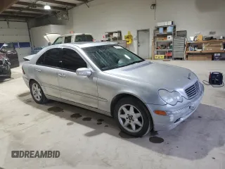 2002 Mercedes-Benz C 230/260/280/320 with VIN WDBRF64JX2E005125, listed as a Copart auction lot 45976765 with 257,456 mi miles and Salvage Title. Bid and sale history available at DreamBid. Image 4.