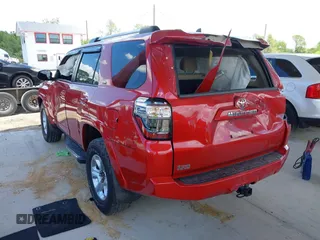 2021 Toyota 4Runner SR5 with VIN JTEEU5JR9M5232380, listed as a IAAI auction lot 42270096 with 84,329 mi miles and . Bid and sale history available at DreamBid. Image 3.