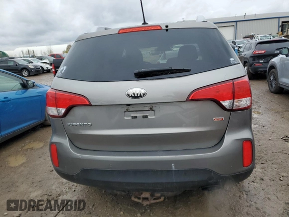 2014 Kia Sorento LX z VIN 5XYKT4A79EG480012, wystawiony jako Copart lot #80618754 z przebiegiem 213 740 mil mil oraz Czysty tytuł • Clean title. Historia ofert i sprzedaży dostępna na DreamBid. Obrazek 6.