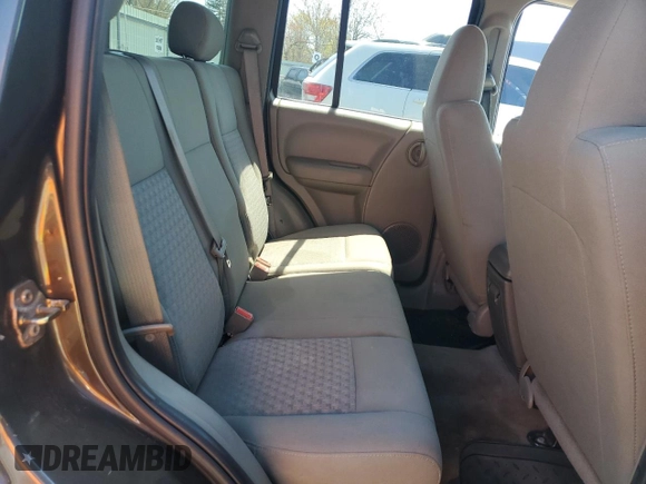 2005 Jeep Liberty Sport with VIN 1J4GL48KX5W602969, listed as a Copart auction lot 53371155 with 134,441 mi miles and Salvage Title. Bid and sale history available at DreamBid. Image 11.
