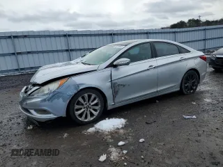 2012 Hyundai Sonata Limited with VIN 5NPEC4AB4CH474335, listed as a Copart auction lot 44279805 with 206,775 mi miles and Salvage Title. Bid and sale history available at carsss.com. Image 1.
