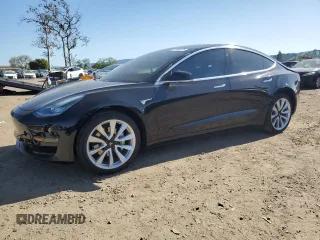 2019 Tesla Model 3 Mid Range with VIN 5YJ3E1EA0KF345393, listed as a Copart auction lot 51508305 with 38,903 mi miles and Salvage Title. Bid and sale history available at DreamBid. Image 1.