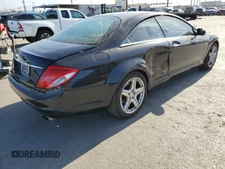 2007 Mercedes-Benz CL 550 z VIN WDDEJ71X07A001943, wystawiony jako Copart lot #57839665 z przebiegiem 72 042 mil mil oraz Szkody całkowita. Historia ofert i sprzedaży dostępna na DreamBid. Obrazek 3.