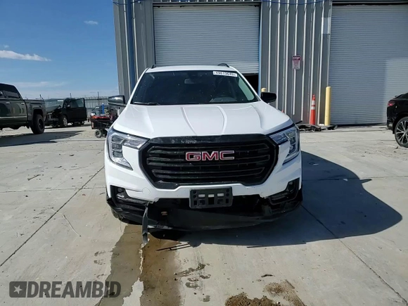 2024 GMC Terrain SLT z VIN 3GKALPEG7RL393252, wystawiony jako Copart lot #49613645 z przebiegiem 12 646 mil mil oraz Szkoda całkowita • Salvage title. Historia ofert i sprzedaży dostępna na DreamBid. Obrazek 12.