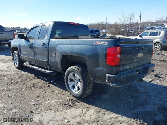 2017 Chevrolet Silverado 1500 LT with VIN 1GCVKREC1HZ342782, listed as a IAAI auction lot 41595845 with 86,000 mi miles. Bid and sale history available at carsss.com. Image 3.
