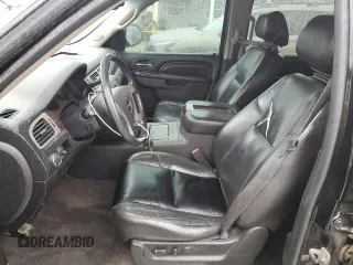 2011 GMC Yukon XL Denali z VIN 1GKS2MEF4BR140739, wystawiony jako Copart lot #50979175 z przebiegiem 237 005 mil mil oraz Szkody całkowita. Historia ofert i sprzedaży dostępna na DreamBid. Obrazek 7.