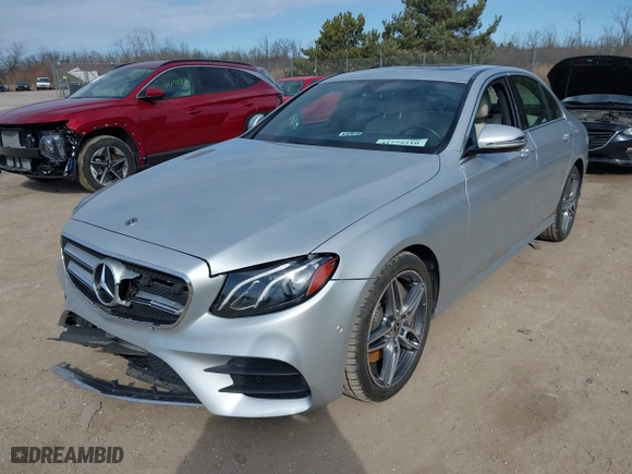2018 Mercedes-Benz E-Class E 300 with VIN WDDZF4KB2JA454750, listed as a IAAI auction lot 41775210 with 83,121 mi miles. Bid and sale history available at carsss.com. Image 19.