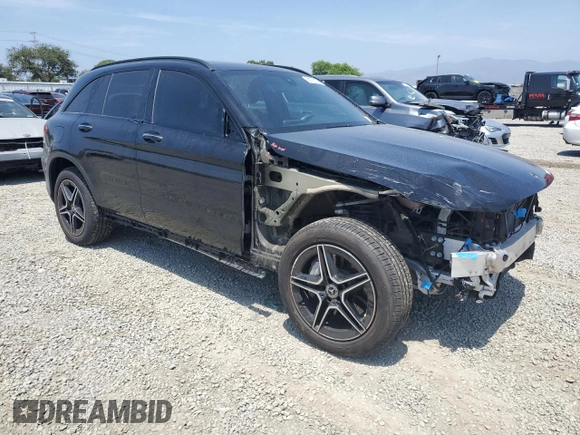 2020 Mercedes-Benz GLC 300 with VIN WDC0G8DB7LF741618, listed as a Copart auction lot 60753135 with 59,720 mi miles and Salvage title. Bid and sale history available at DreamBid. Image 4.