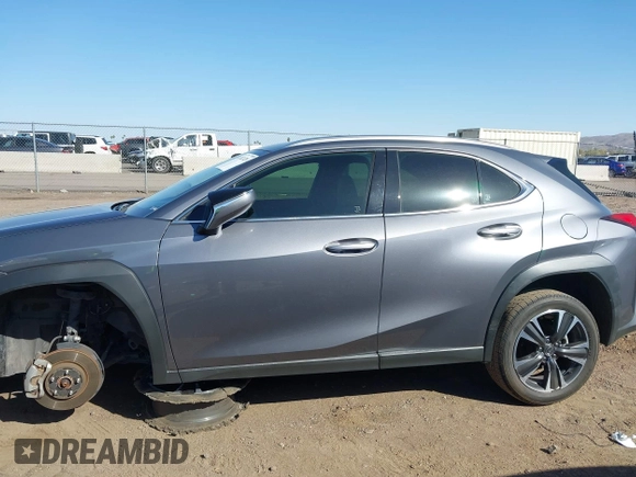 2020 Lexus UX 200 z VIN JTHP3JBH9L2022441, wystawiony jako IAAI lot #41762128 z przebiegiem 84 432 mil mil oraz . Historia ofert i sprzedaży dostępna na DreamBid. Obrazek 13.