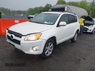 2012 Toyota RAV4 Limited z VIN 2T3DF4DV3CW245193, wystawiony jako IAAI lot #42233074 z przebiegiem 121 522 mil mil oraz . Historia ofert i sprzedaży dostępna na DreamBid. Obrazek 17.