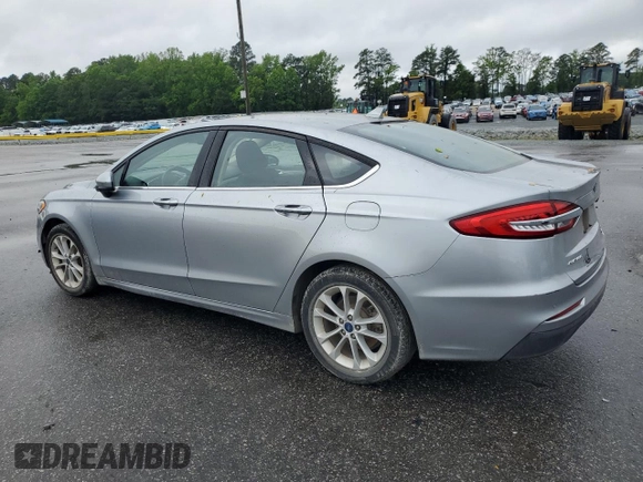 2020 Ford Fusion SE z VIN 3FA6P0HD0LR256243, wystawiony jako Copart lot #56513215 z przebiegiem 59 996 mil mil oraz Szkoda całkowita • Salvage title. Historia ofert i sprzedaży dostępna na DreamBid. Obrazek 2.
