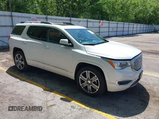 2017 GMC Acadia Denali z VIN 1GKKNXLSXHZ160687, wystawiony jako IAAI lot #42289532 z przebiegiem 81 012 mil mil oraz . Historia ofert i sprzedaży dostępna na DreamBid. Obrazek 1.
