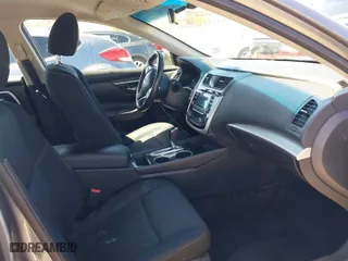 2018 Nissan Altima 2.5 S with VIN 1N4AL3AP1JC177977, listed as a IAAI auction lot 41827938 with 75,723 mi miles. Bid and sale history available at carsss.com. Image 5.