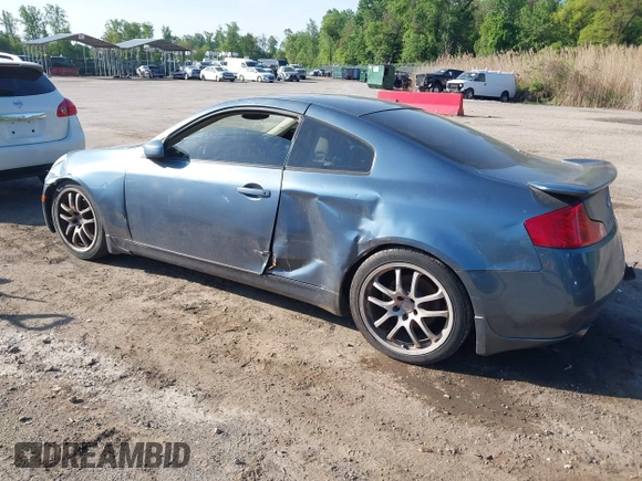 2005 Infiniti G35 Coupe with VIN JNKCV54E55M426136, listed as a IAAI auction lot 42146373 with 157,354 mi miles. Bid and sale history available at carsss.com. Image 3.