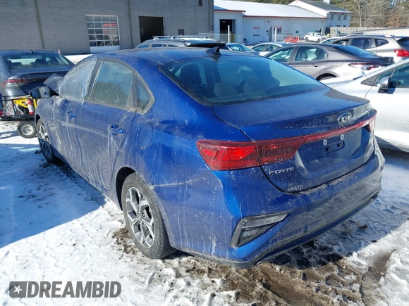 2020 Kia Forte LXS z VIN 3KPF24AD2LE163421, wystawiony jako IAAI lot #41480475 z przebiegiem 52 706 mil mil oraz . Historia ofert i sprzedaży dostępna na DreamBid. Obrazek 3.