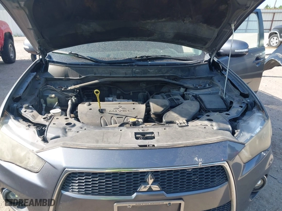 2011 Mitsubishi Outlander SE with VIN JA4AS3AWXBU022418, listed as a IAAI auction lot 40025021 with 188,695 mi miles. Bid and sale history available at carsss.com. Image 10.