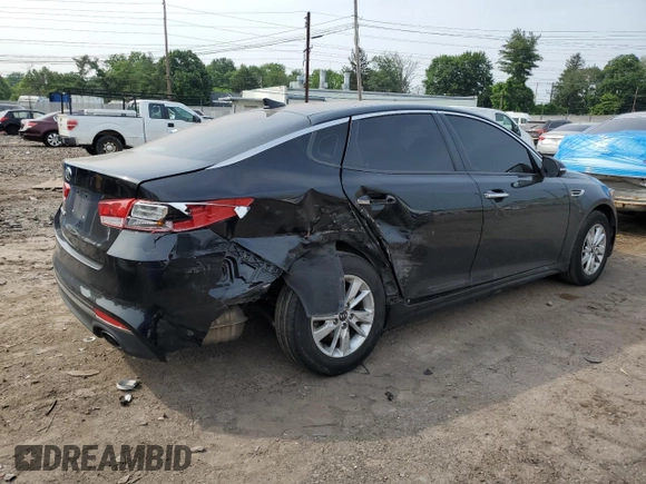 2017 Kia Optima LX z VIN 5XXGT4L36HG152748, wystawiony jako Copart lot #60788595 z przebiegiem 102 972 mil mil oraz Szkoda całkowita • Salvage title. Historia ofert i sprzedaży dostępna na DreamBid. Obrazek 3.