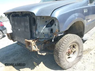 2004 Ford F-350 XL z VIN 1FTSW31P24EB06401, wystawiony jako IAAI lot #41834298 z przebiegiem 234 410 mil mil oraz . Historia ofert i sprzedaży dostępna na DreamBid. Obrazek 6.