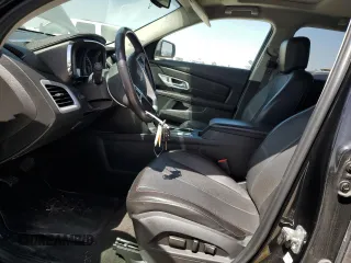 2017 GMC Terrain SLT z VIN 2GKALPEK3H6340586, wystawiony jako Copart lot #49550975 z przebiegiem 64 407 mil mil oraz Czysty tytuł • Clean title. Historia ofert i sprzedaży dostępna na DreamBid. Obrazek 7.