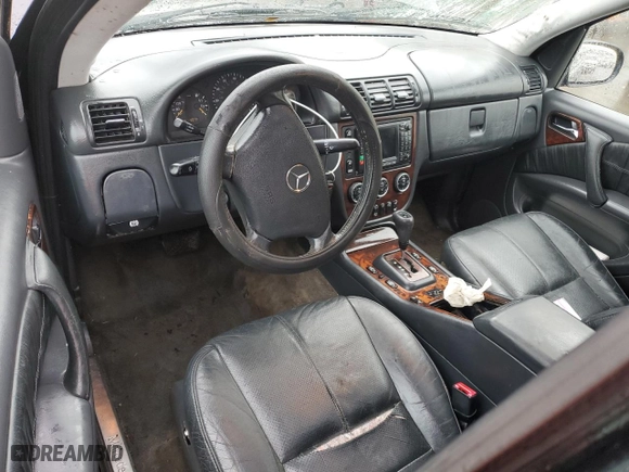 2002 Mercedes-Benz M-Class with VIN 4JGAB54E62A343938, listed as a Copart auction lot 87127184 with 226,811 mi miles and Clean Title. Bid and sale history available at carsss.com. Image 8.