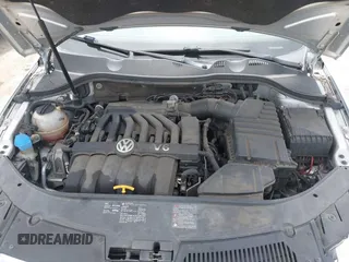 2008 Volkswagen Passat 3.6L V6 z VIN WVWCU73C08P047208, wystawiony jako IAAI lot #42022087 z przebiegiem 241 922 mil mil oraz . Historia ofert i sprzedaży dostępna na DreamBid. Obrazek 10.