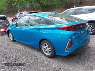 2017 Toyota Prius Plus z VIN JTDKARFP5H3006370, wystawiony jako IAAI lot #42247423 z przebiegiem 116 412 mil mil oraz . Historia ofert i sprzedaży dostępna na DreamBid. Obrazek 3.