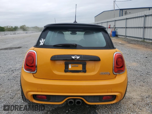 2015 MINI Hardtop S with VIN WMWXP7C52F2A41236, listed as a Copart auction lot 52600215 with 113,536 mi miles and Salvage Title. Bid and sale history available at DreamBid. Image 6.