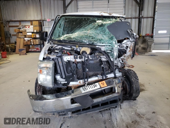 2008 Ford Econoline Passenger XL with VIN 1FBNE31L78DA50484, listed as a Copart auction lot 69711734 with Not Provided miles and Salvage Title. Bid and sale history available at carsss.com. Image 5.