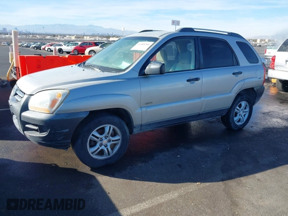 2005 Kia Sportage LX with VIN KNDJE723957066325, listed as a IAAI auction lot 41408266 with 225,570 mi miles and . Bid and sale history available at carsss.com. Image 2.