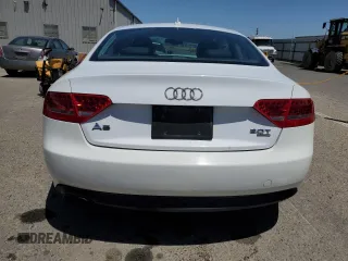 2012 Audi A5 Premium Plus z VIN WAULFAFR0CA024527, wystawiony jako Copart lot #57881905 z przebiegiem 151 689 mil mil oraz Czysty tytuł • Clean title. Historia ofert i sprzedaży dostępna na DreamBid. Obrazek 6.