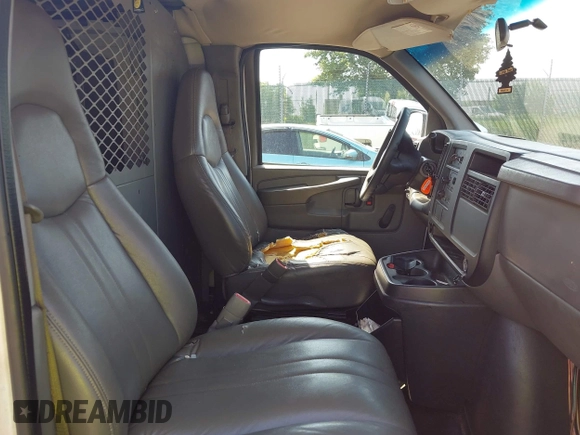 2005 Chevrolet Express Cargo with VIN 1GCFG15X451110200, listed as a IAAI auction lot 42551590 with 239,764 mi miles and . Bid and sale history available at DreamBid. Image 5.
