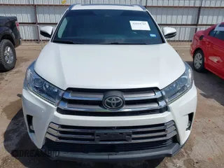 2019 Toyota Highlander Limited with VIN 5TDDZRFH5KS958544, listed as a IAAI auction lot 42094765 with 110,364 mi miles and . Bid and sale history available at DreamBid. Image 13.