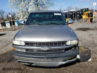 2001 Chevrolet Silverado 2500 with VIN 1GCGK29U51Z185752, listed as a Copart auction lot 51232125 with 205,401 mi miles and Salvage Title. Bid and sale history available at carsss.com. Image 5.