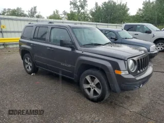 2016 Jeep Patriot Latitude with VIN 1C4NJRFB2GD532286, listed as a Copart auction lot 62236825 with 127,413 mi miles and Clean title. Bid and sale history available at DreamBid. Image 4.