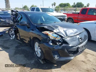 2012 Mazda 3 i Touring z VIN JM1BL1V84C1608512, wystawiony jako IAAI lot #42441391 z przebiegiem 167 292 mil mil oraz . Historia ofert i sprzedaży dostępna na DreamBid. Obrazek 1.