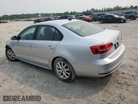 2015 Volkswagen Jetta SE z VIN 3VWD17AJXFM256597, wystawiony jako Copart lot #58774095 z przebiegiem 150 969 mil mil oraz Szkoda całkowita • Salvage title. Historia ofert i sprzedaży dostępna na DreamBid. Obrazek 2.