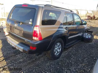 2004 Toyota 4Runner SR5 with VIN JTEBU14R548012191, listed as a IAAI auction lot 41480243 with 233,263 mi miles. Bid and sale history available at carsss.com. Image 4.