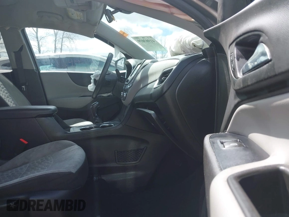 2018 Chevrolet Equinox LT with VIN 3GNAXJEV0JS542579, listed as a IAAI auction lot 41983039 with 95,785 mi miles and . Bid and sale history available at carsss.com. Image 5.