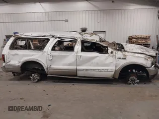 2000 Ford Excursion Limited с VIN 1FMSU43F5YED20090, выставлен на аукционе IAAI как лот 41152653 с пробегом Не указан миль и . История ставок и продаж доступна на DreamBid. Изображение 13.